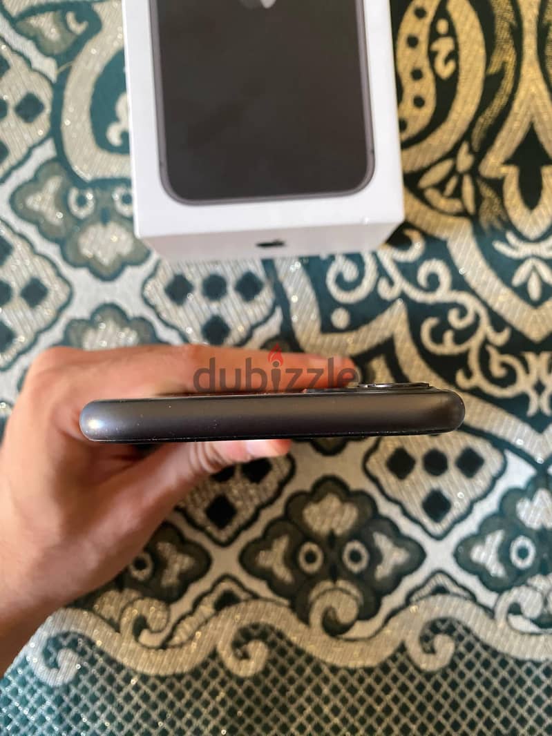 Apple - iPhone 11 4