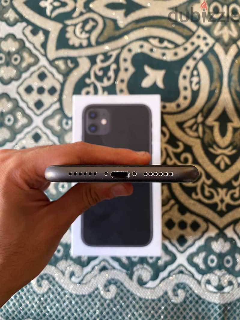 Apple - iPhone 11 5