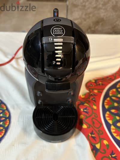 Nescafé Dolce Gusto Coffee Machine