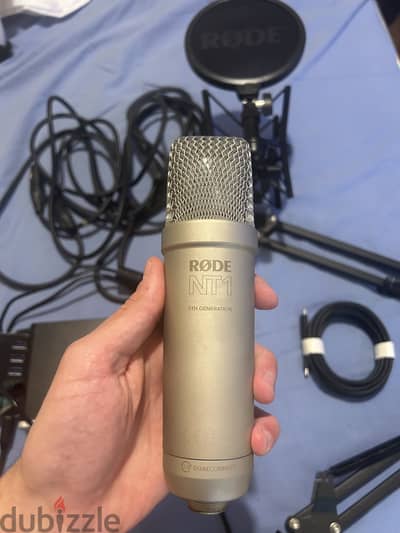 Rode NT1 5th Generation Microphone for Professional Studio Recording