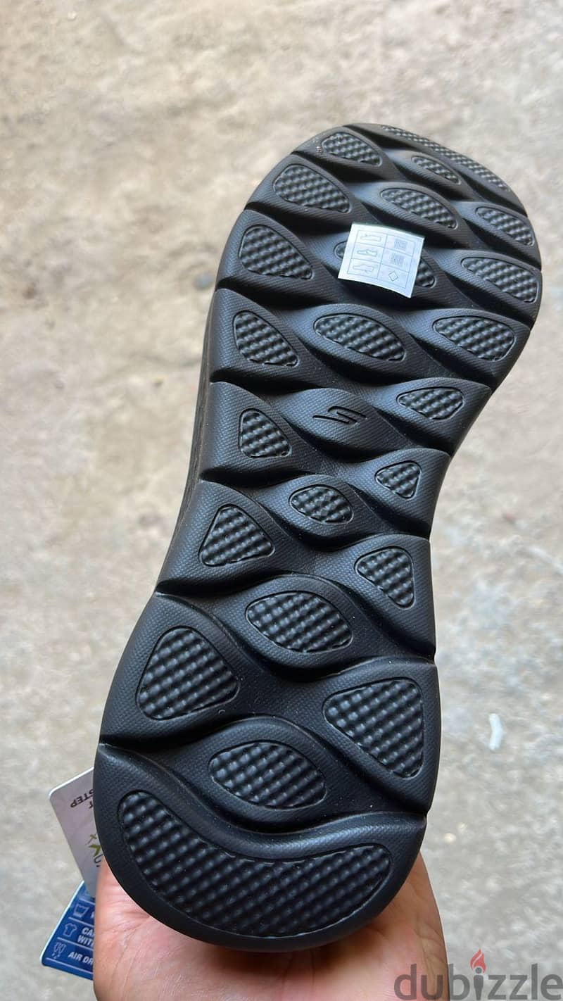 Skechers 42.5 6