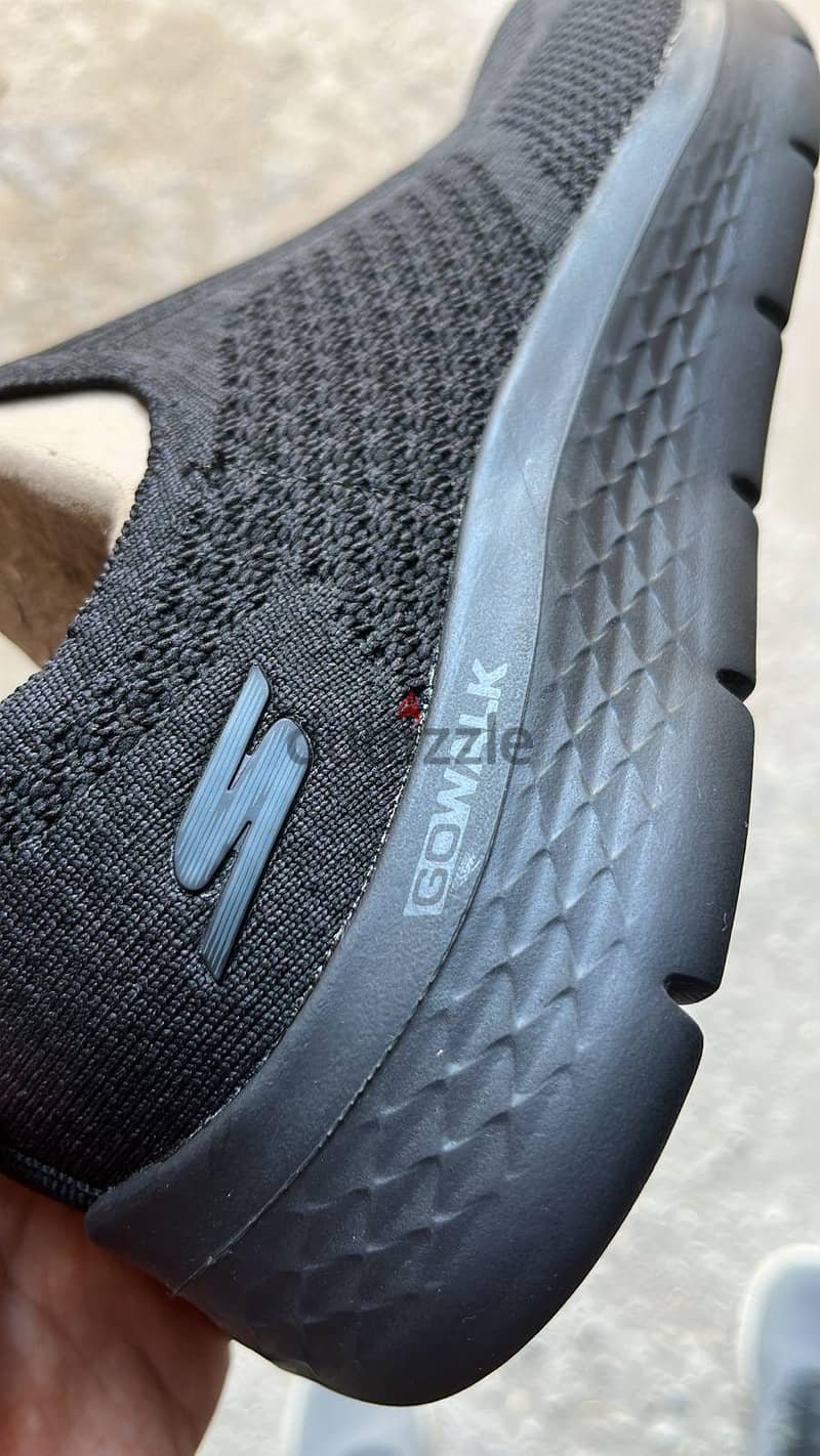 Skechers 42.5 7