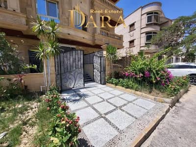 220 sqm apartment for sale (installments over 12 months) in the fourth villas neighborhood