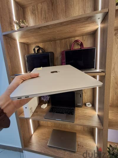 MacBook Air M1 8GB RAM 256GB SSD  | ضمان ٣ شهور