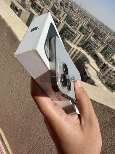 iPhone 16 Pro Max شرحتين معفي بحالة الزيرو za