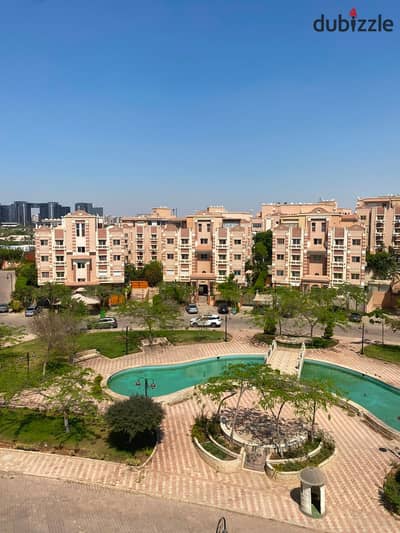 Penthouse and furnished roof air-conditioned compound of the Continental Gardens Sheikh Zayed