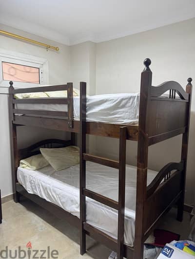 سرير بدورين