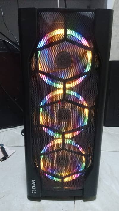 للبيع جهاز جيل تاسع للجيمنج بسعر مناسب