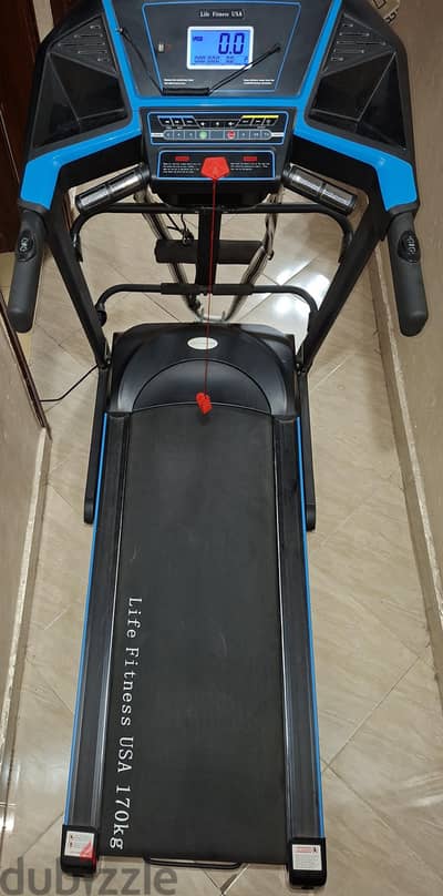 مشاية كهربائية AC 3.5HP – سرعة 16 كم/س – عرض 45 سم – حالة ممتازة