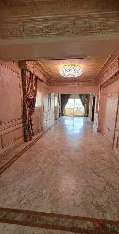 للبيع شقه مسجله شهر عقاري  بابراج اغاخان كورنيش النيل