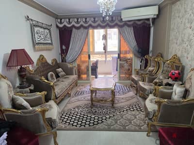 . صالون مدهب مع البلتكانة بسعر مغري