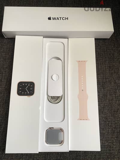 Apple Watch SE Rose Gold 40 mm- Gen 1  ساعة ابل اس اي روز جولد ٤٠ مم