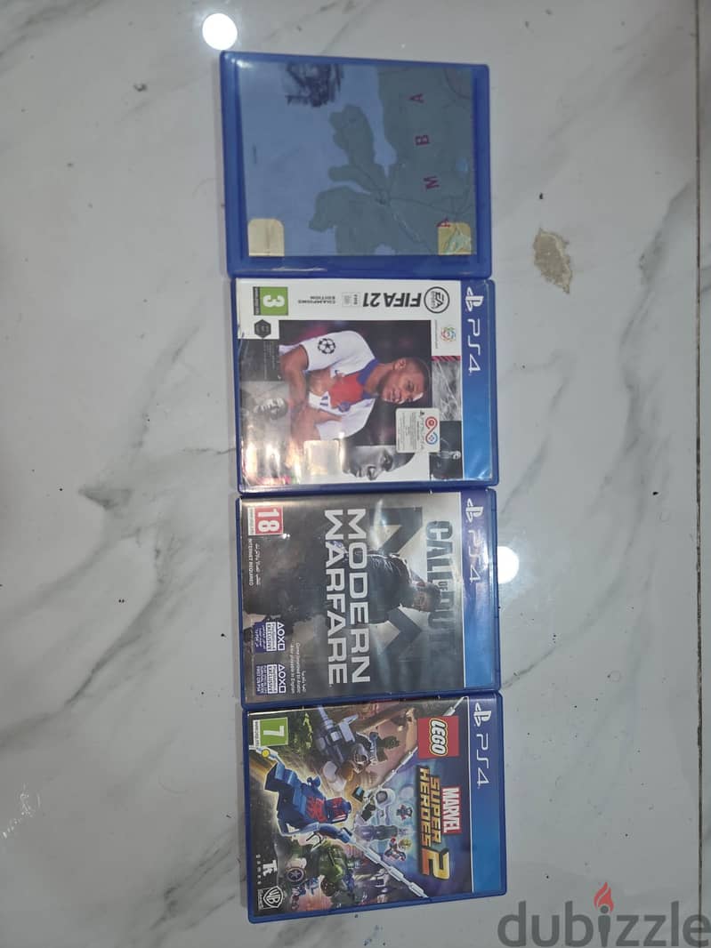 PS4 Pro 2TB 4Games 2Controllers 2