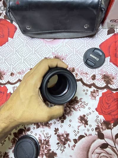 عدسه كانون 85