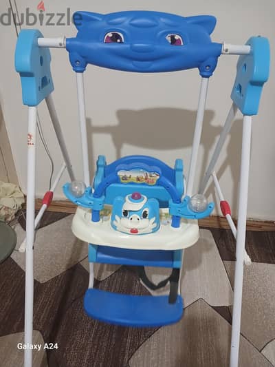 مرجيحة أطفال بحالة ممتازة