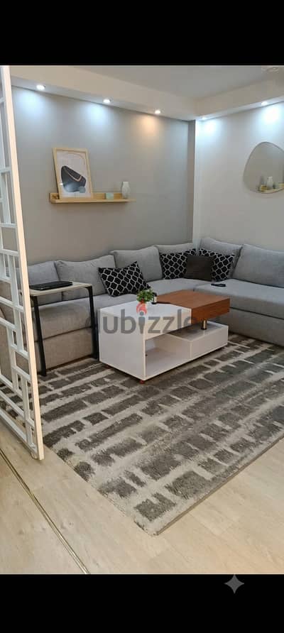 تربيزة ركنة مودرن لعريس ابيض لامع *خشابي درج استعمال