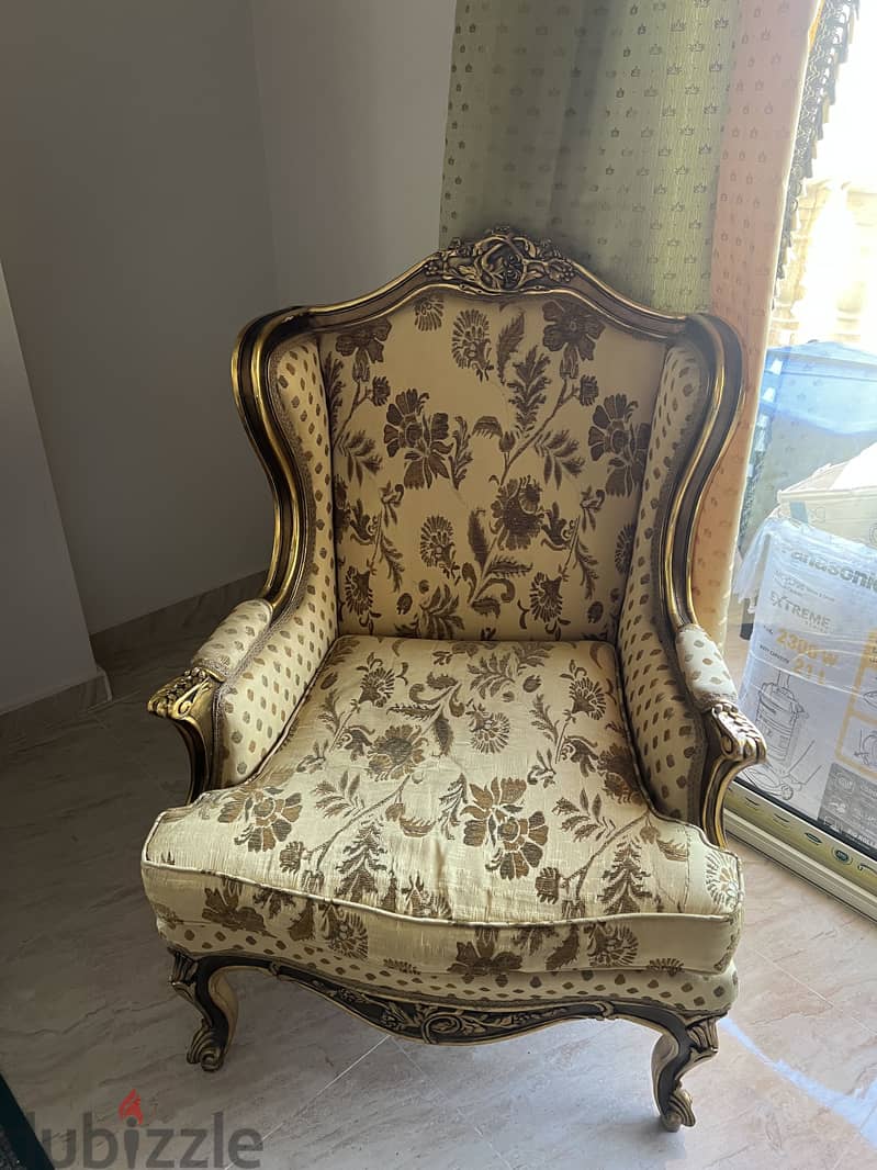 Classic sofa 2