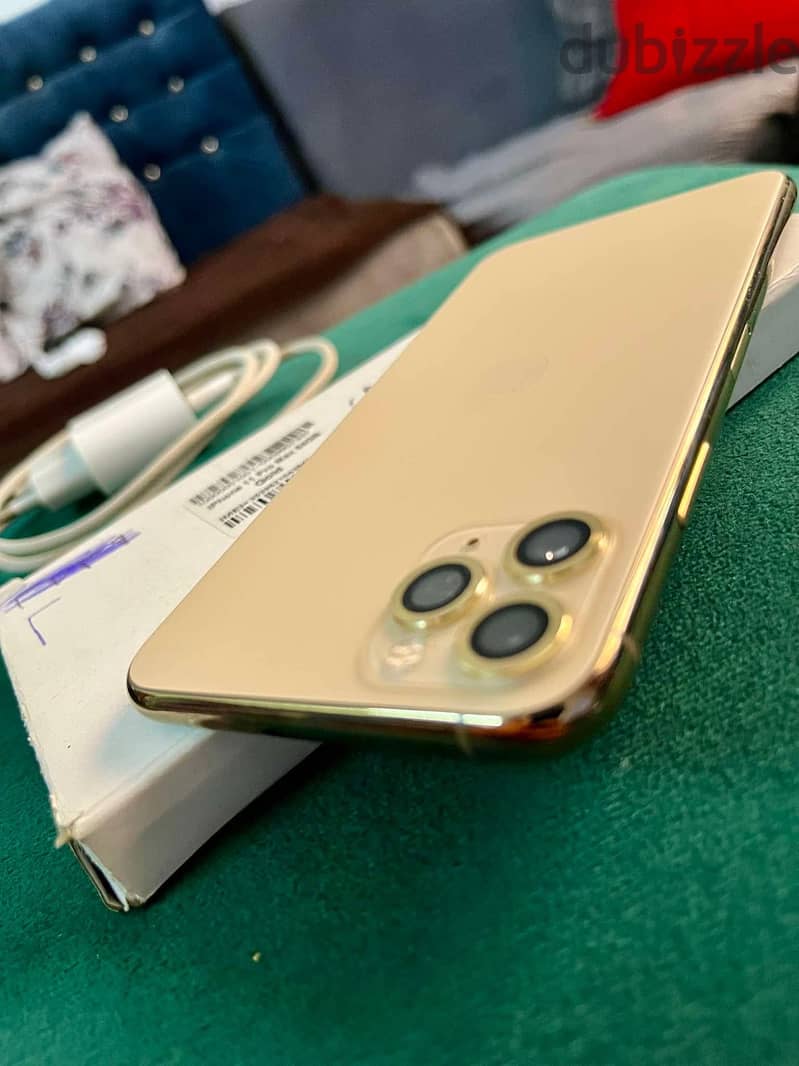 Apple - iPhone 11 Pro Max 3