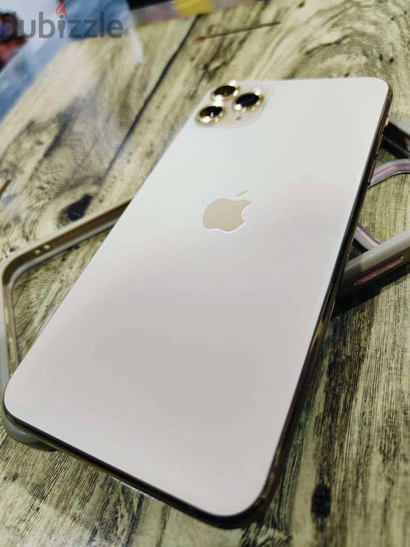 Apple - iPhone 11 Pro Max 7