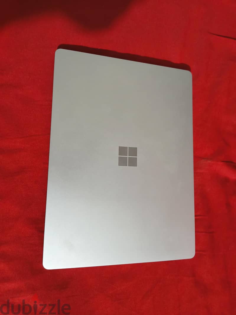 Microsoft surface laptop Go 1
