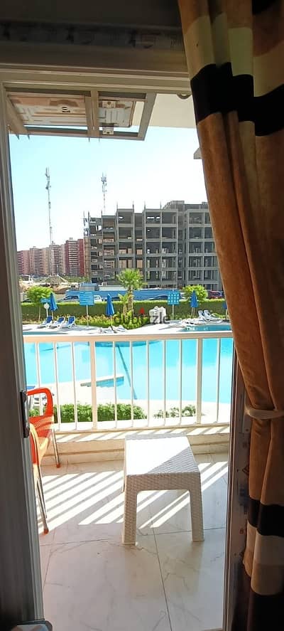 للبيع لقطه ٦٠ م جولف بورتو مارينا بحري