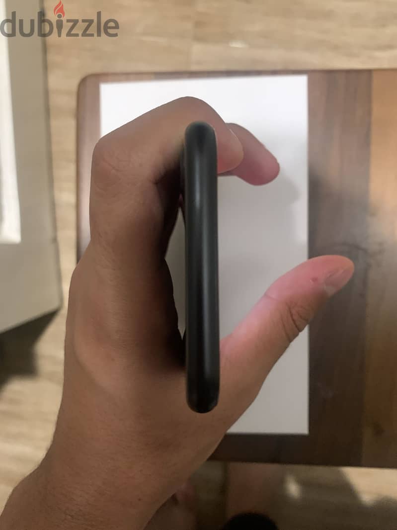 iPhone SE (2020) 1