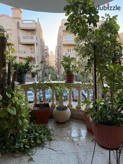 Apartment for sale 4 rooms ultra super deluxe finishing in Amir location in the tourism area in front of Mall of Arabia at a burning price for quick sale