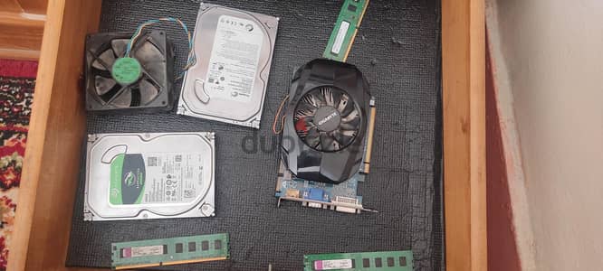 هاردين و3 رمات 4جيجا وكارت شاشة ddr5