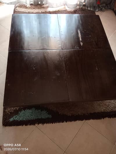 عندى ترابيزة وسط للبيع 90*90ارتفاع 40ب 600جنيه