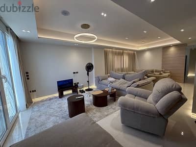 Ultra super looks apartment 214m and 90m roof, with appliances