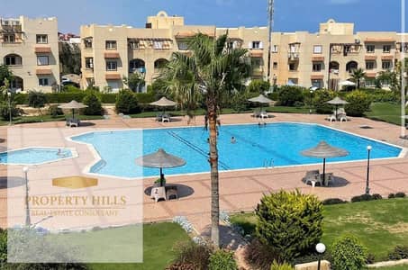 Villa in Marseille Beach 5 on the sea first row with a 5% down payment with a private swimming pool