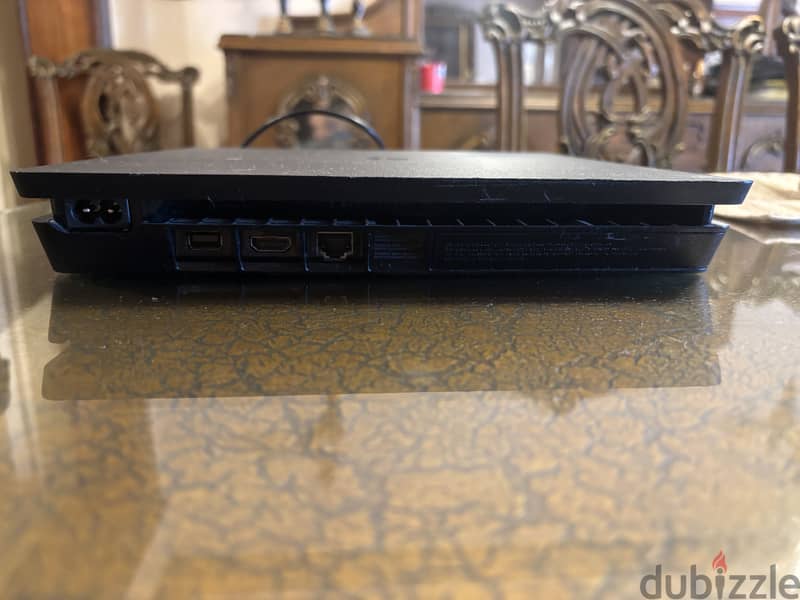 PlayStation 4 slim (ps4) 1