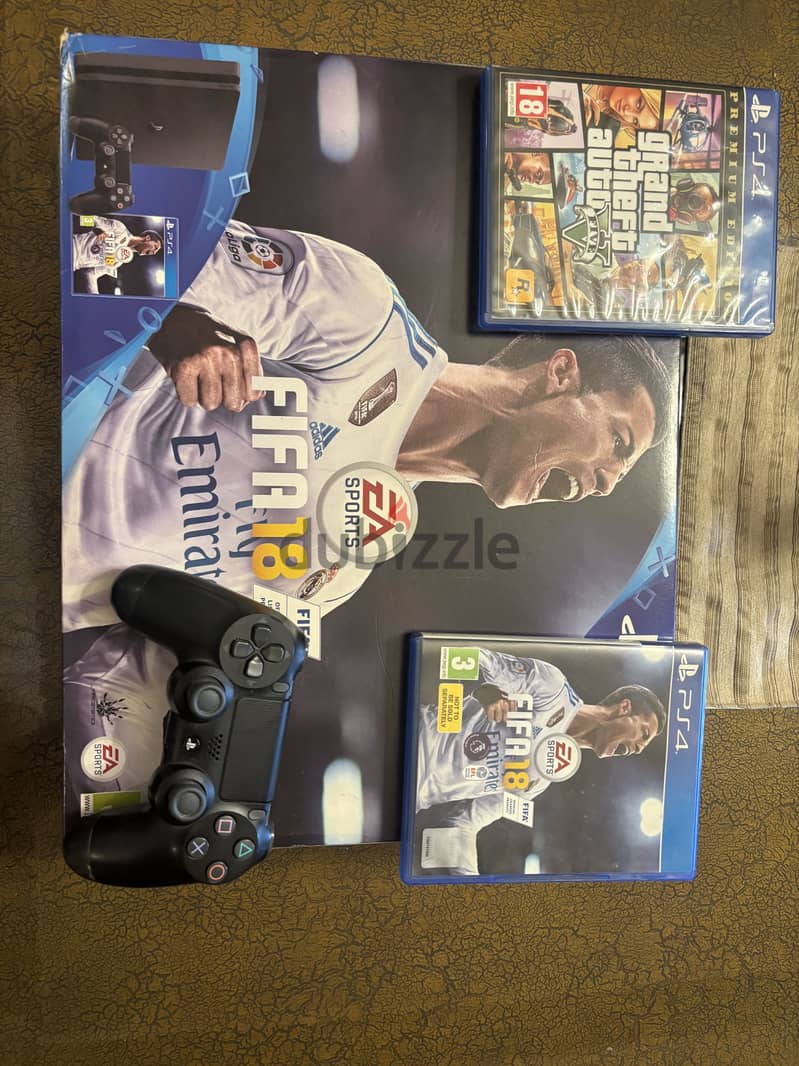 PlayStation 4 slim (ps4) 3