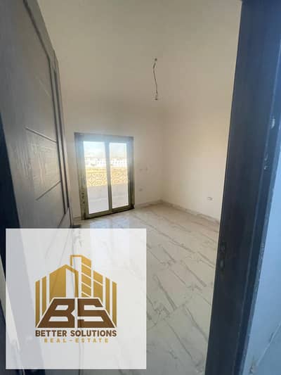 Office for rent in Al Obor City in one of the finest neighborhoods, the fifth neighborhood, with a prime location near Bakka Market and Samira Moussa, with a front facade