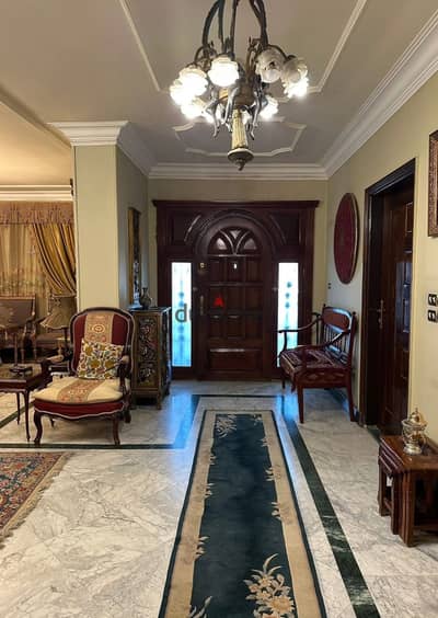 Villa for sale in the seventh neighborhood in front of the club, ultra-super luxury finishing at a special price