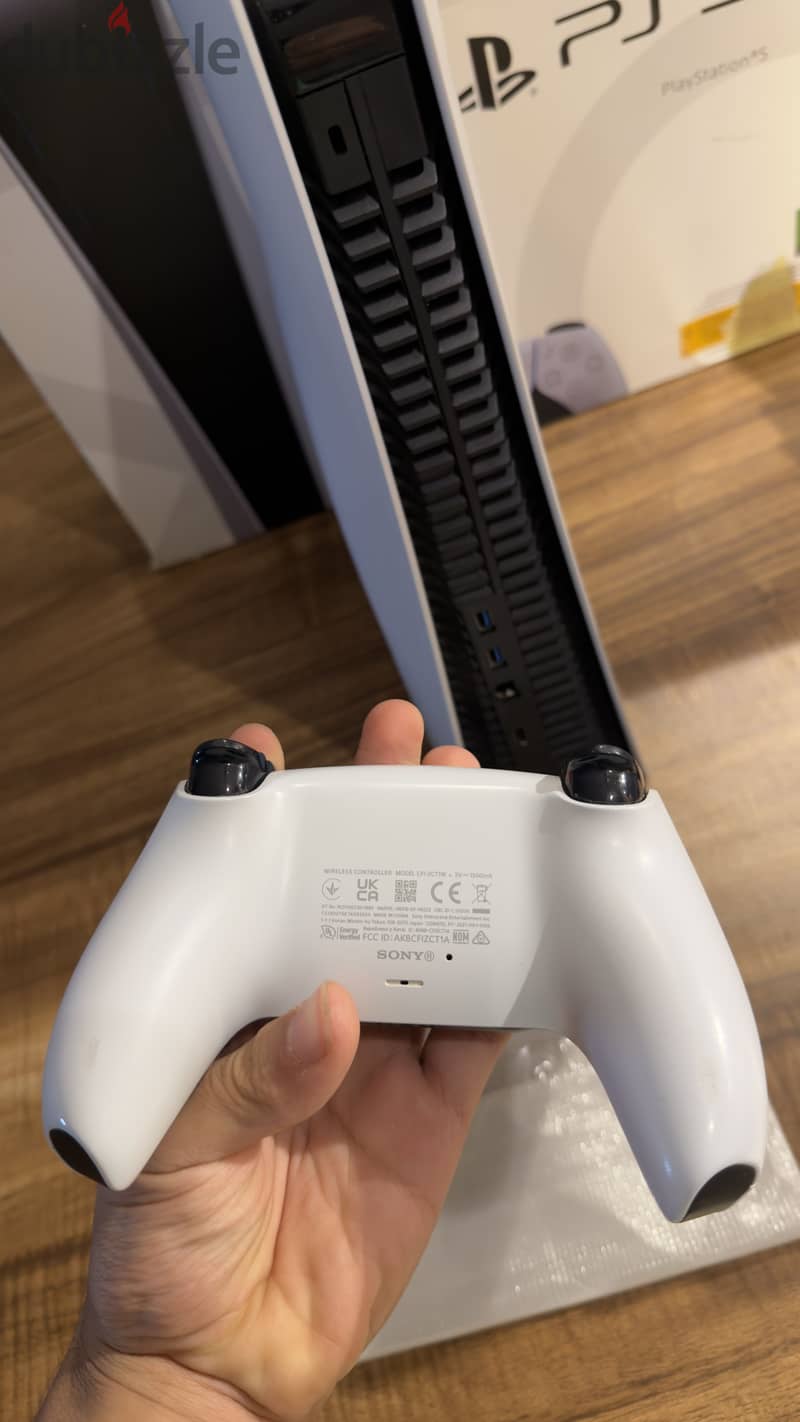 PlayStation 5 like new 2