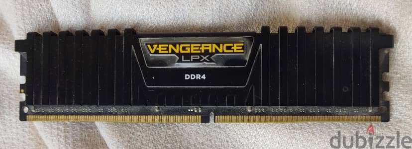 Corsair Vengeance DDR4 16 gigabytes 3000 MHz CL 15