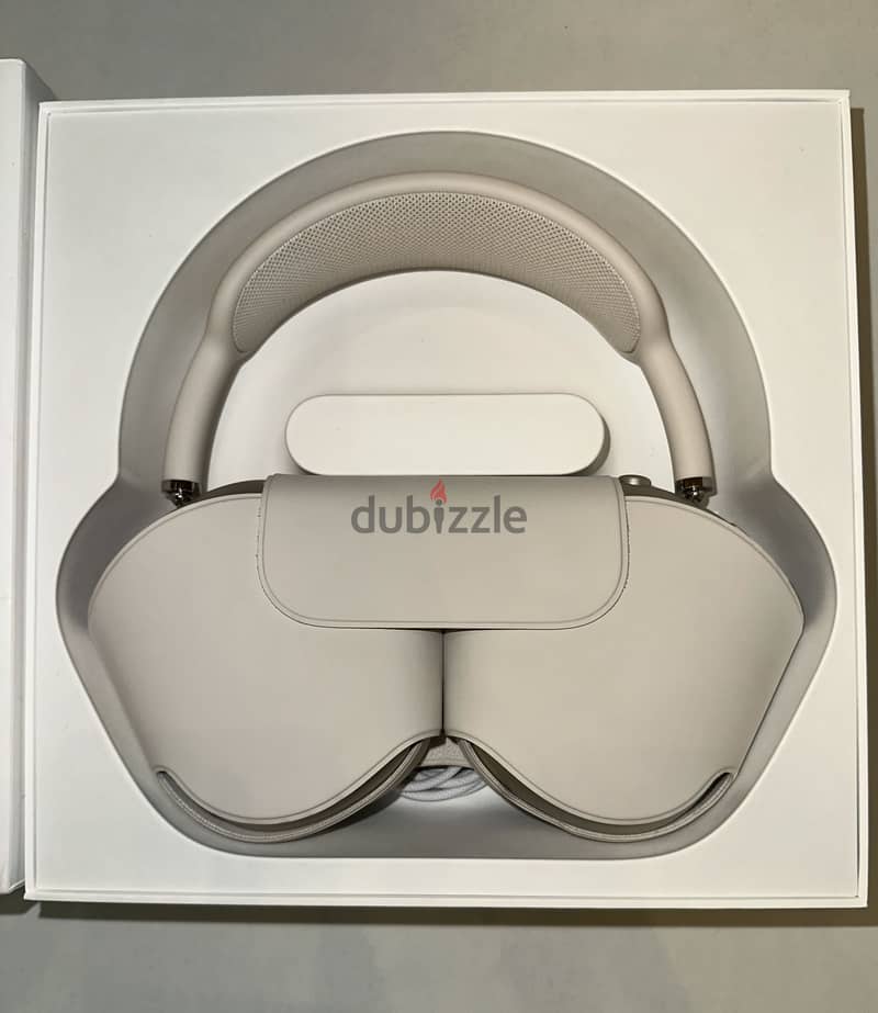 AirPods Max (USB-C) 1