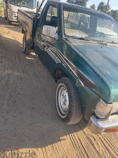 Nissan Datsun 1990
