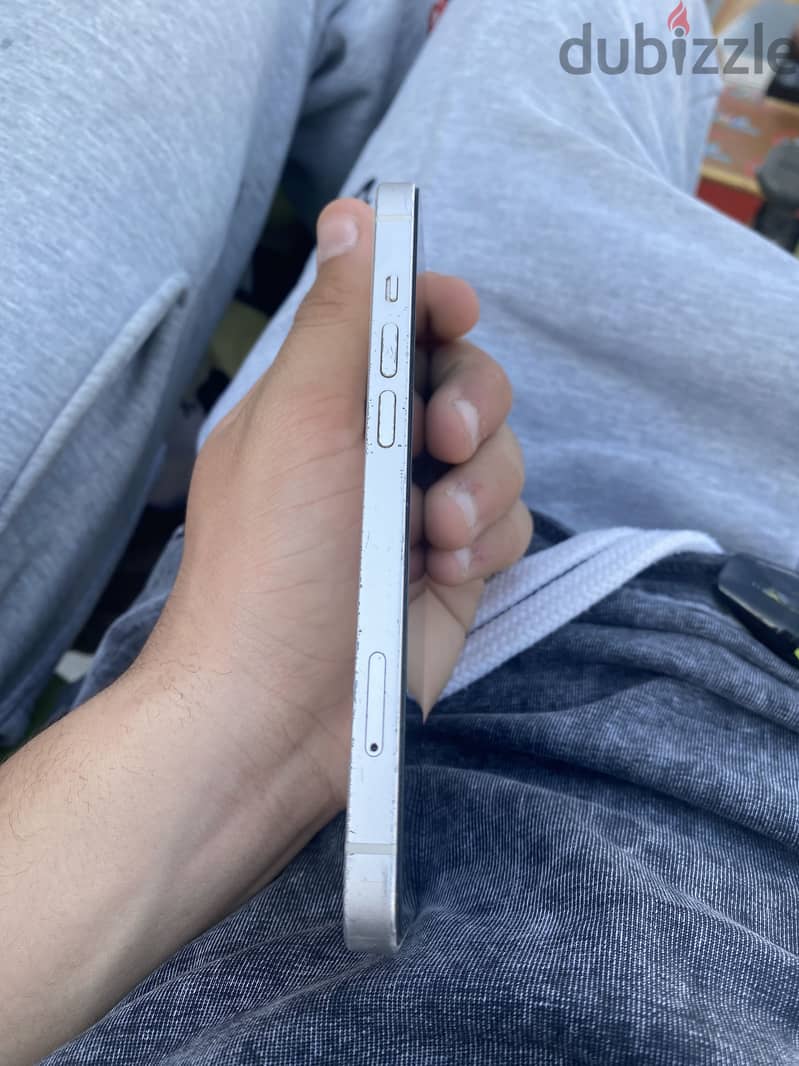 Apple - iPhone 14 2