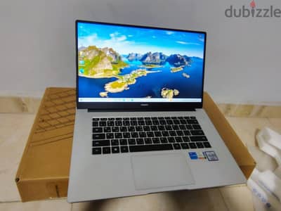 Huawei MateBook D15 مستعمل يشبه الجديد