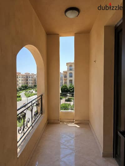 Apartment in a strategically located compound next to Waterway, just a minute from Al-Rehab directly on Mohamed Naguib axis, steps to 160m with superlux front