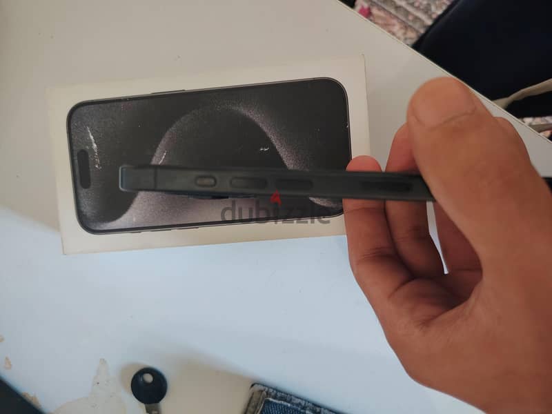 Apple - iPhone 15 Pro 3
