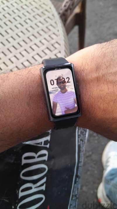 HuAWEI Band 11 pro بقاله شهر ويوجد فتوره وضمان ٣ سنوات