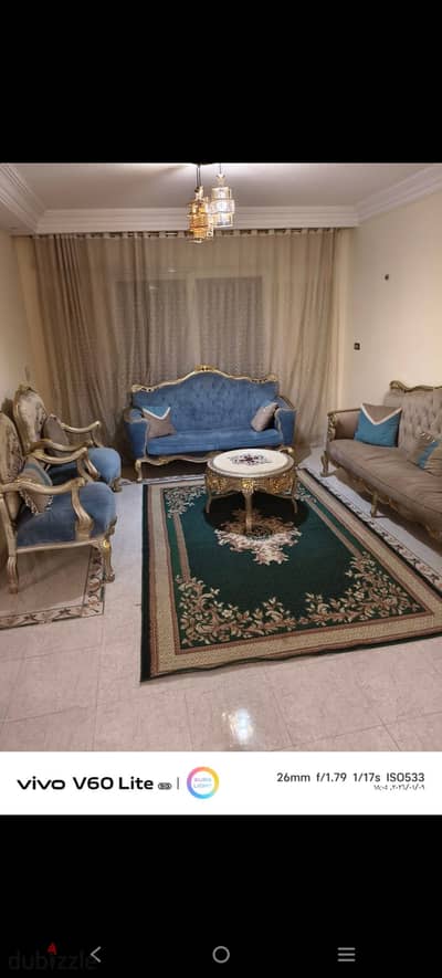 شقة مفروشة مميزة بالمنطقة السادسة ٣نوم ليفنج ٣ريسبشن ٢حمام خلف حديقه الطفل ٢٥٠٠ اليوم الشهر ٥٥٠٠٠ج