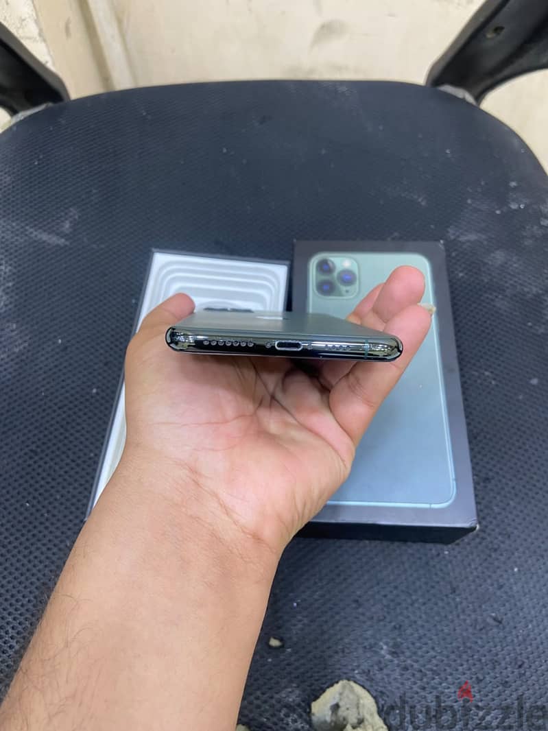 iPhone 11pro max 256 3