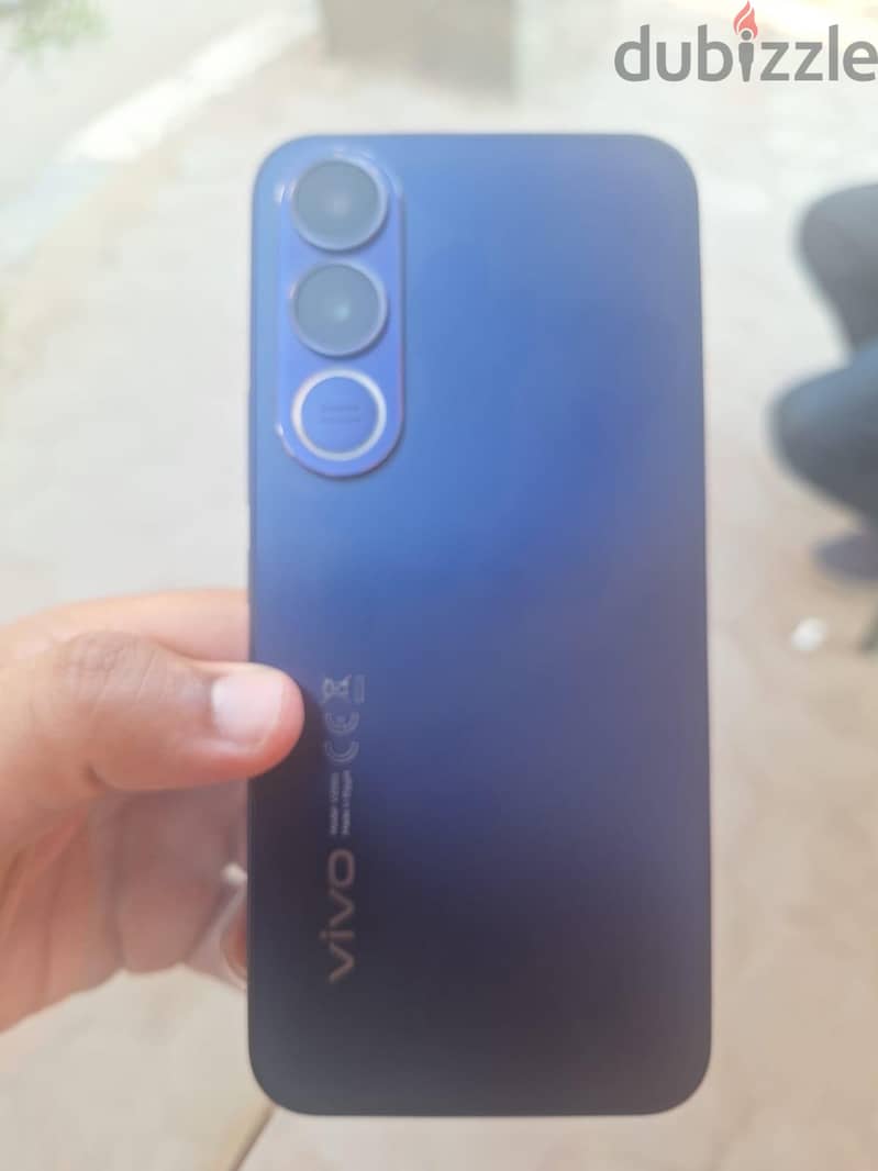 Vivo V70 FE 5G 3
