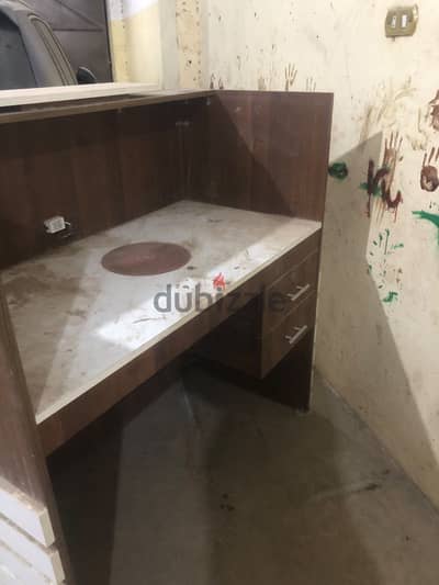 مكتب استقبال