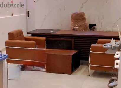 مكتب MdF . . مترين و وعشرين وجانب متر