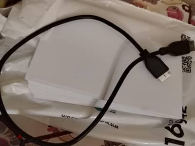هارد باسبورت 1 تيرا (ويسترن ديجيتال) بحالة ممتازة للبيع